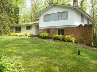 11689 Sycamore Rd, Chardon, OH 44024