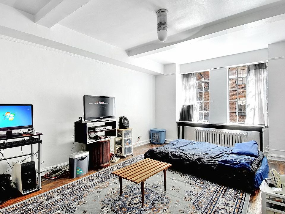 1st image of 320 E 42nd St APT 711