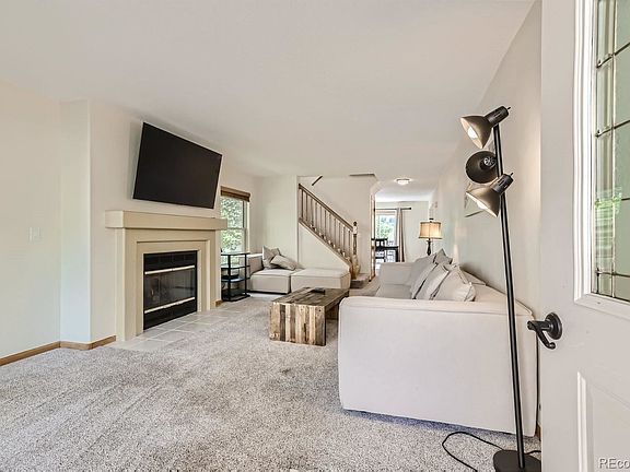 3rd image of 37 Audrey Cir