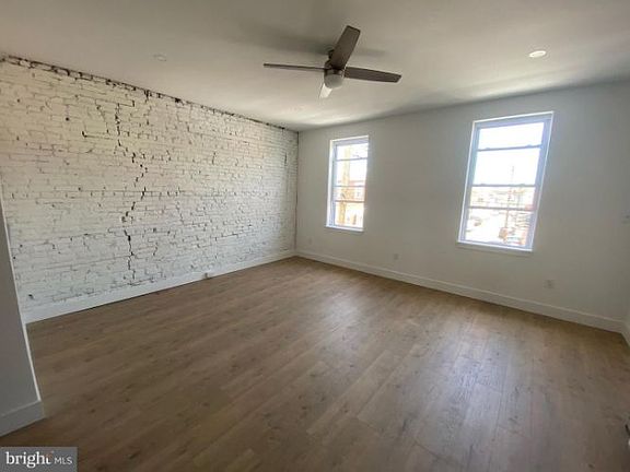 2nd image of 914 Snyder Ave #2