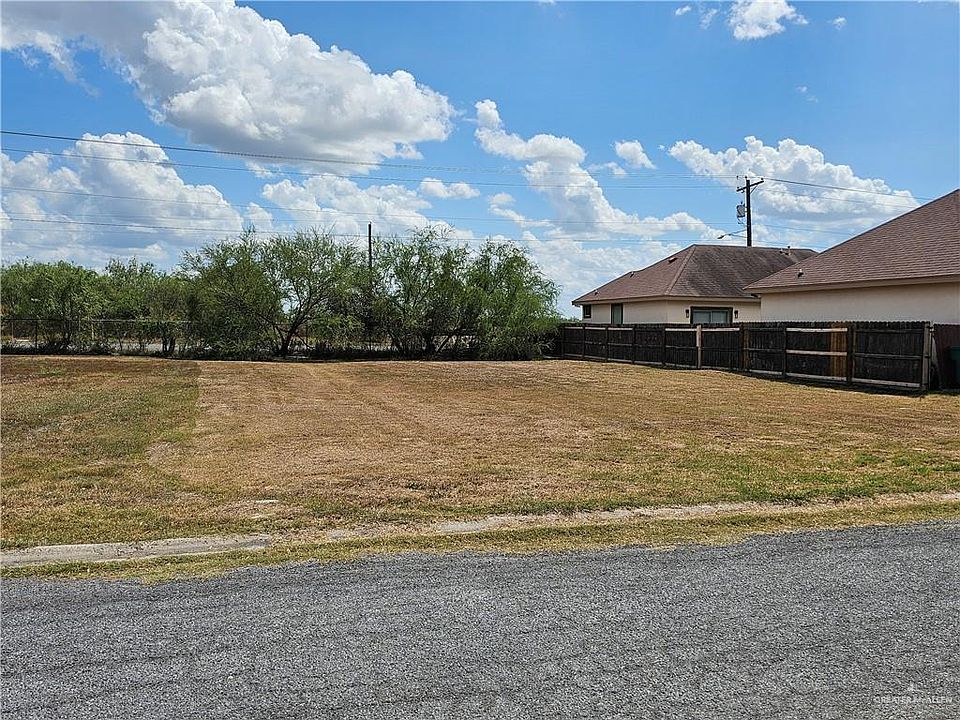 2nd image of 506 Melanie Dr