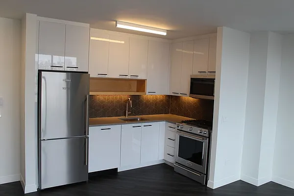 Rented by The Dermot Realty Management Company | media 25