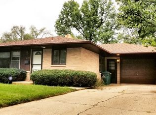 930 Maitland Dr, Lockport, IL
