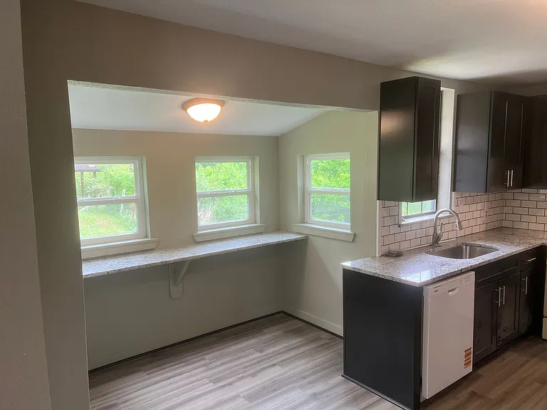 1012 Mineral St — Photo 7