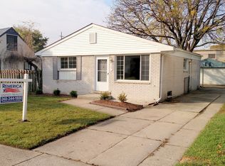 5681 N Globe St, Westland, MI 48185