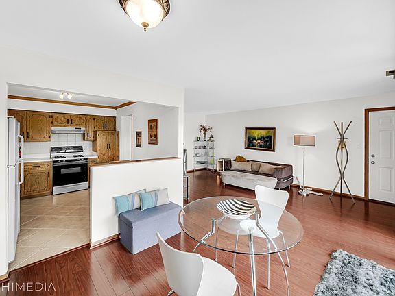 5th image of 11110 Heritage Dr APT 3D