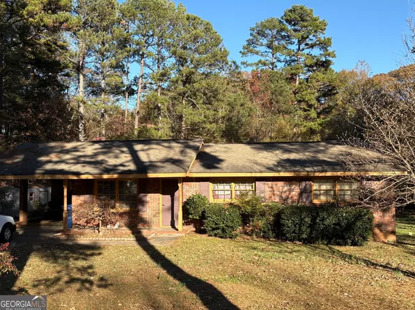 1040 Lee Cir, Statham, GA 30666