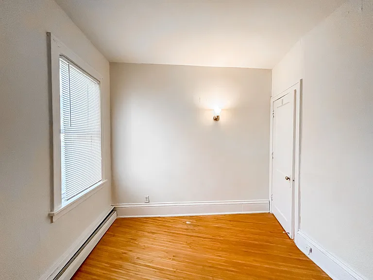2121 Hennepin Ave S — Photo 26
