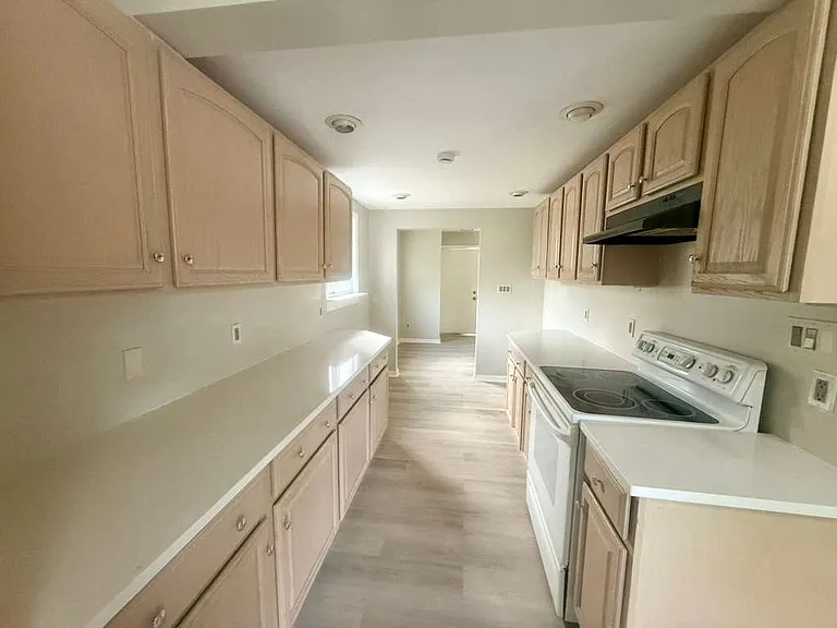 5081 Harmony Ln — Photo 10