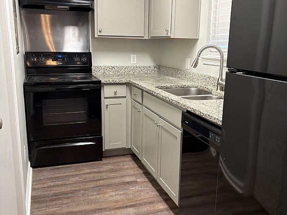 2nd image of 4410 Delashmitt Rd #11