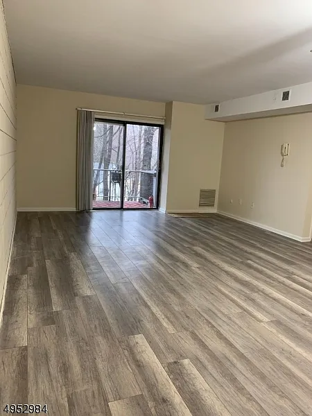 1 bed, 1.0 bath, $1,900 — Photo 2