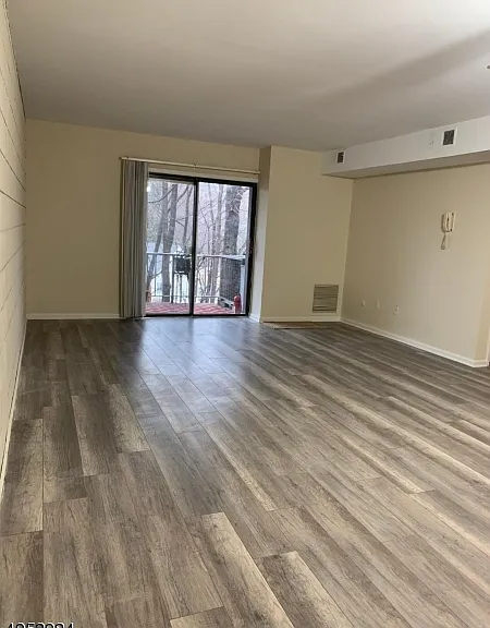 221 Ringwood Ave #A-5 — Photo 2