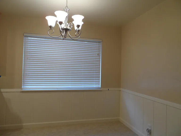 2240 Rockwood Dr — Photo 7