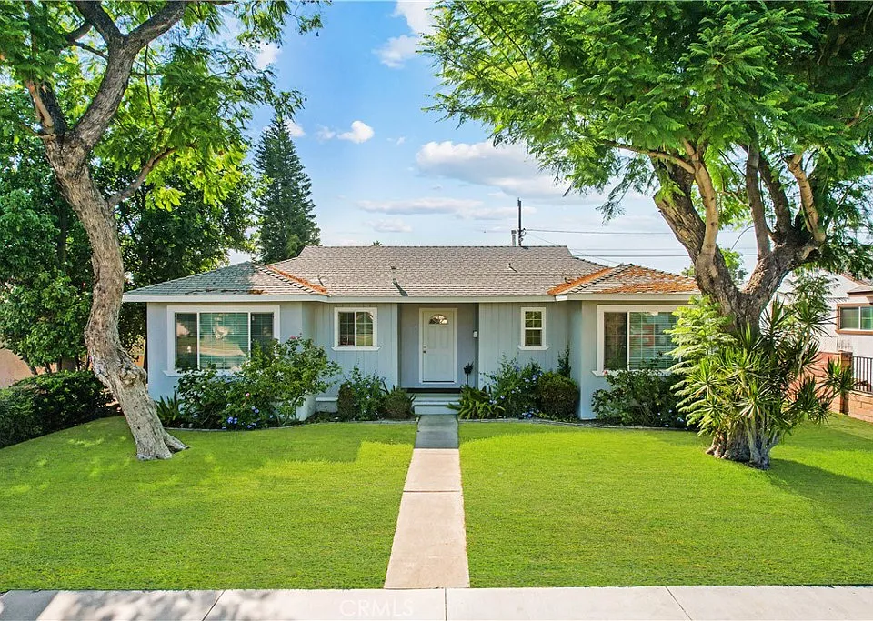 7819 Whitsett Ave