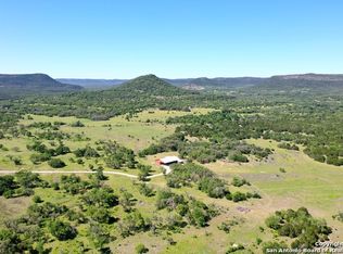 4029 Seco Valley Rd, Utopia, TX 78884