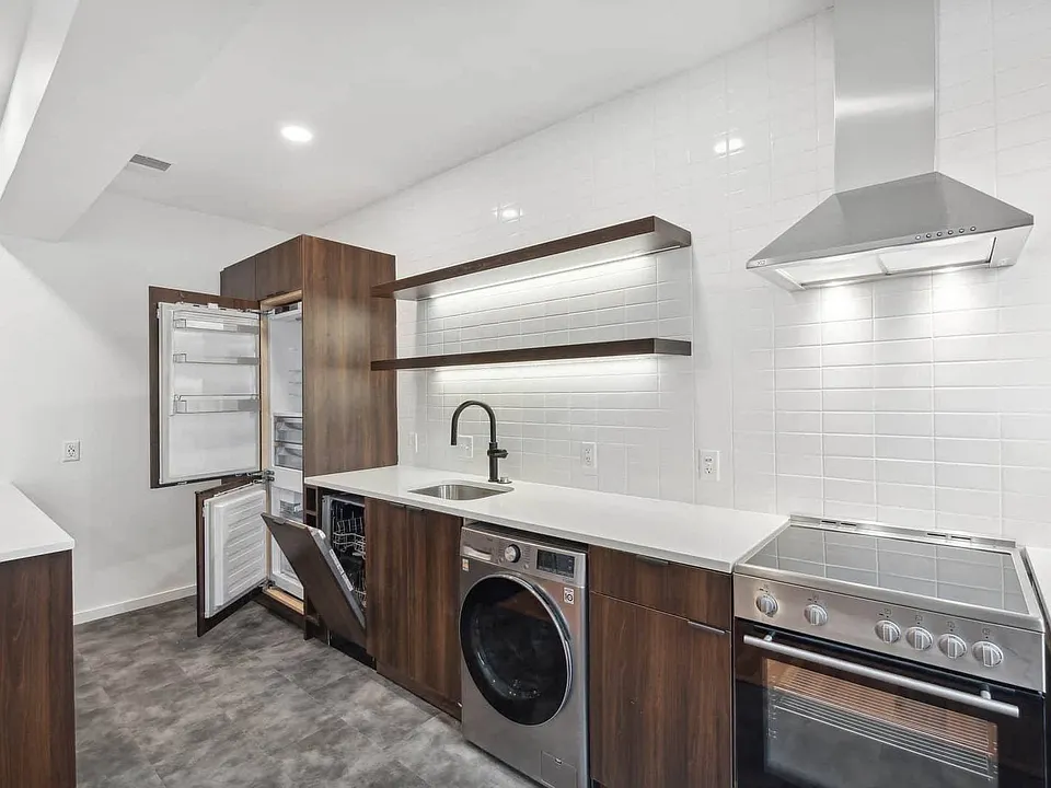 Serenade Apartments