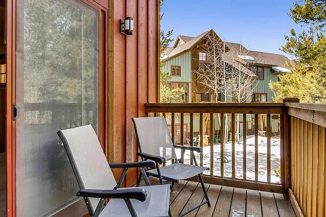 Elevated Deck Overlooking Snake River