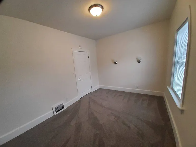1368 Cherry St — Photo 13