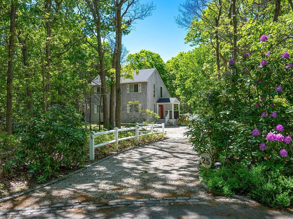 1st image of 25 Georgica Woods Ln