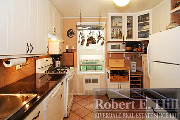 Sold by Robert E. Hill  | media 42