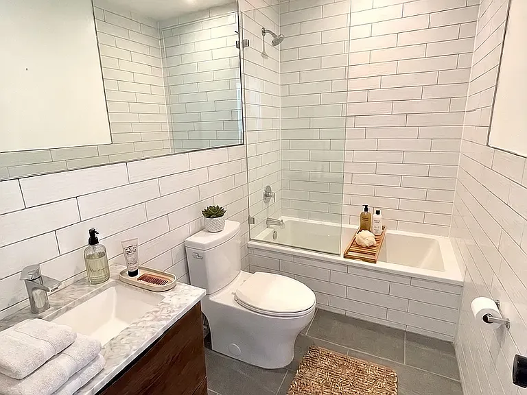 751A Monroe St #2 — Photo 9