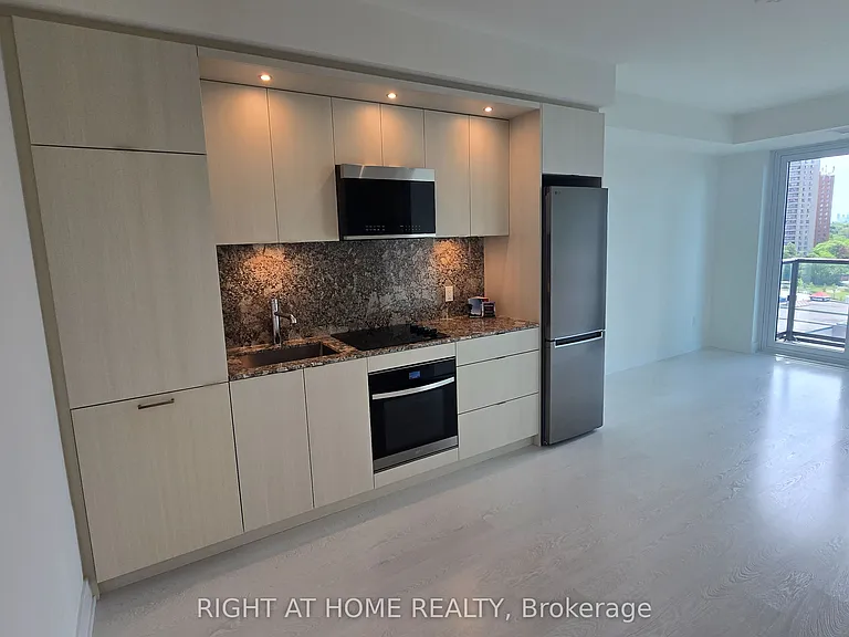 60 Central Park Dr #1007 — Photo 24