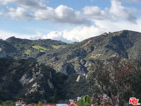 17290 Avenida De La Herradura, Pacific Palisades, CA 90272