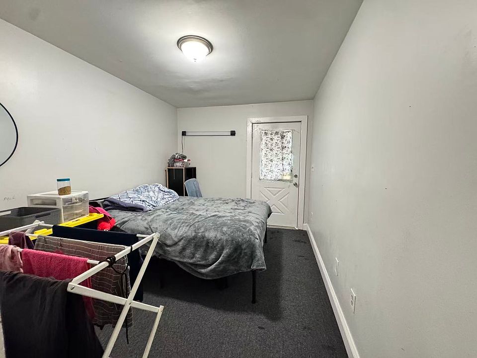 1st image of 829 Broadway #2