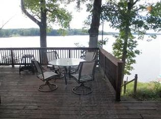 5052 Schrah Dr, Munith, MI 49259