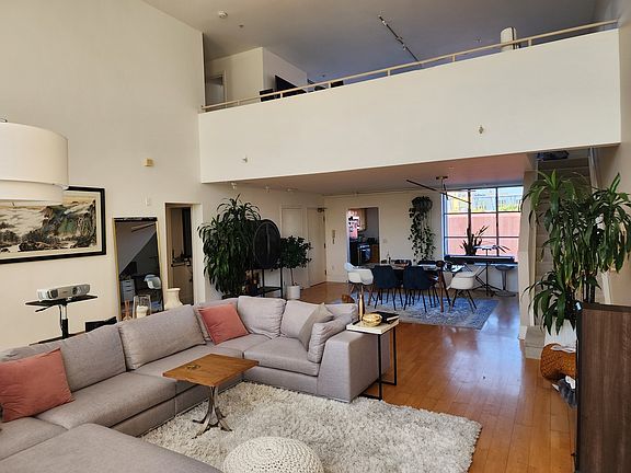 2nd image of 35 Lucerne St APT 4