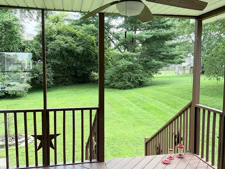 602 Blackburn Dr — Photo 3
