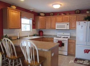 211 Prairie Dr, Walworth, WI