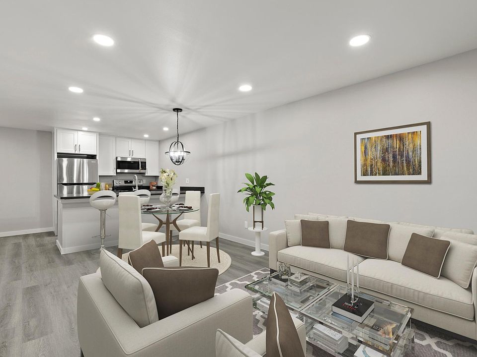 Open space living room/kitchen