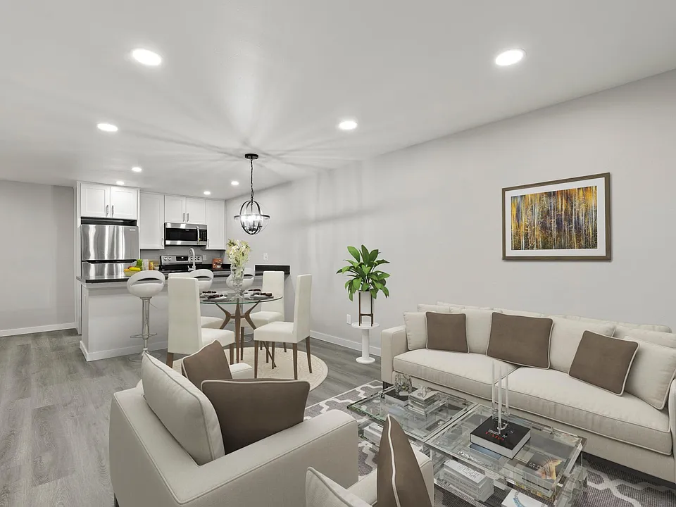 2010 S Main St #305