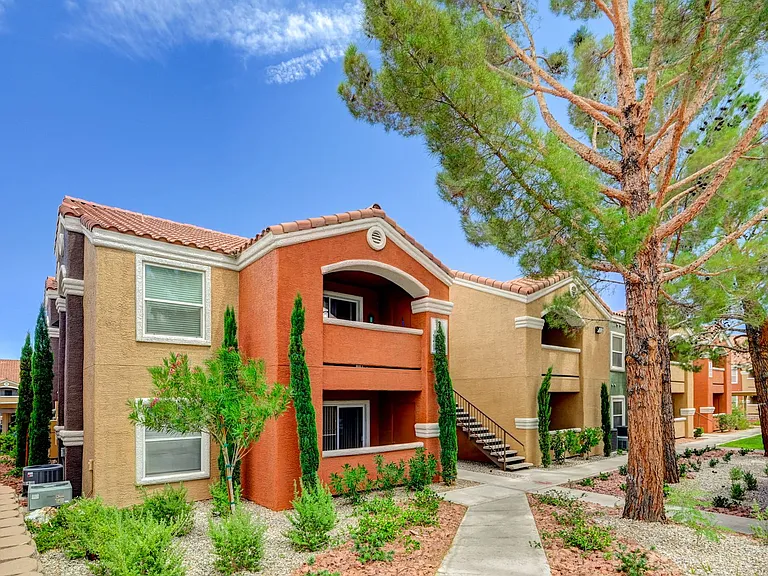 8101 W Flamingo Rd #1017-BLD3 — Photo 2