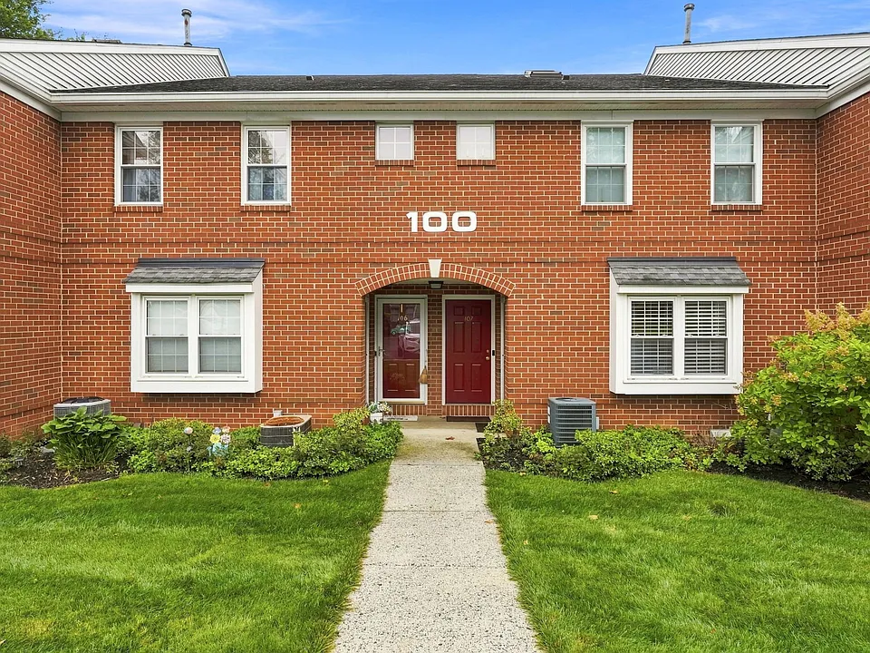750 E Marshall St #103