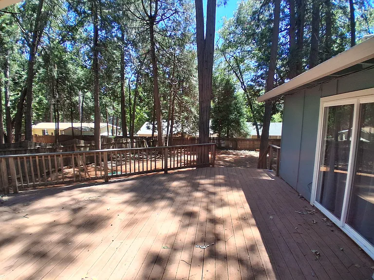14359 Sinclair Cir — Photo 11
