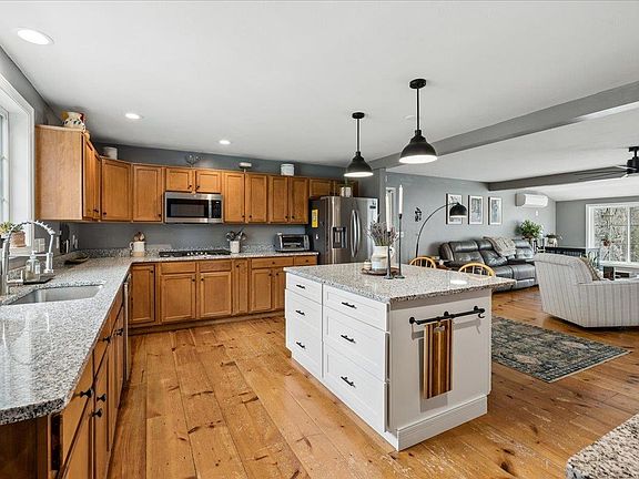 4th image of 88 Patten Hill Road