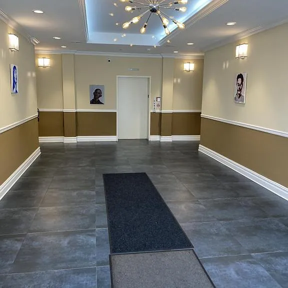 51 N Walnut St #101 — Photo 3
