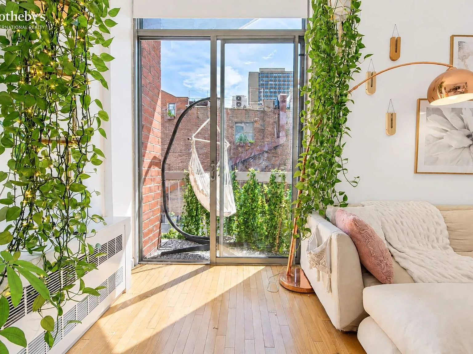 184 Thompson Street — Photo 4