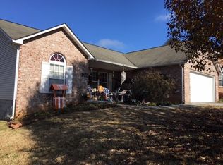 338 Woodsedge Rd, Knoxville, TN 37924