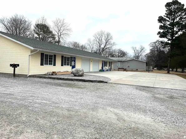 2010 Iowa Rd #6, Carbondale, IL 62901