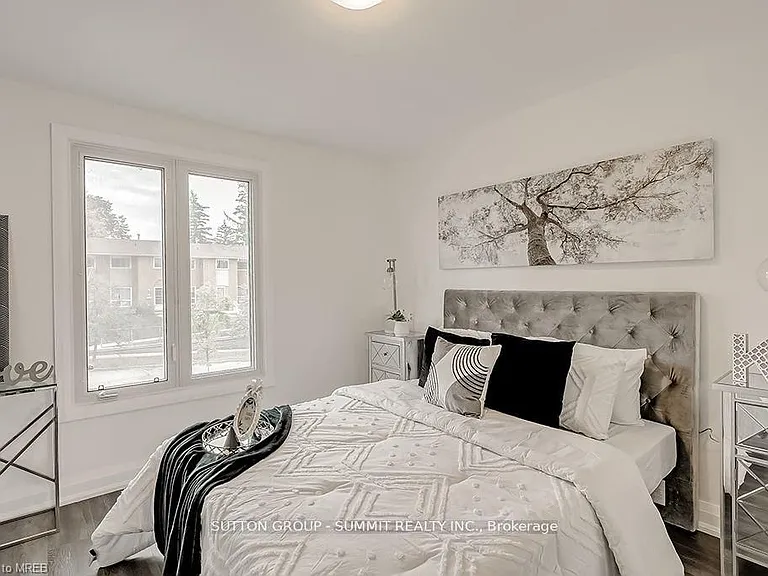 16 Upper Canada Dr #UPPER — Photo 26