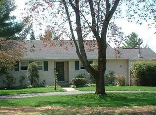 130 E New Lenox Rd, Pittsfield, MA 01201