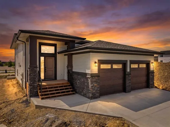 46 E Tagish Ave, Red Deer, AB T4P 0Y7