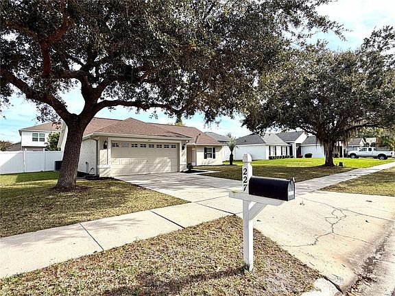 2nd image of 227 Traditions Dr