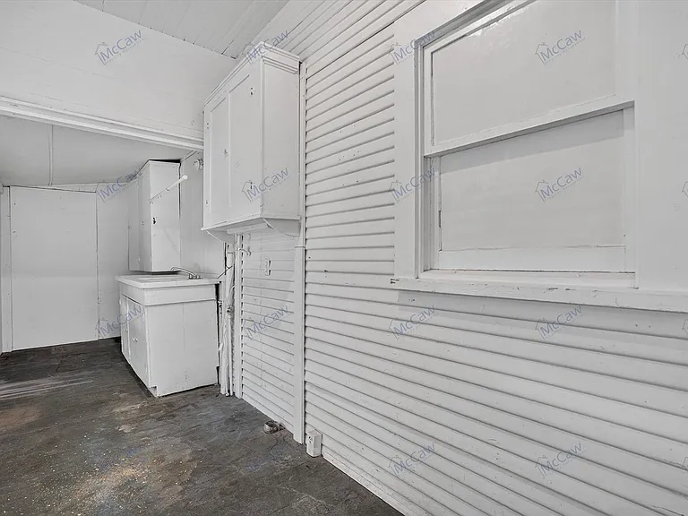 303 S Elm St — Photo 17