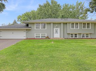 2953 Howard St N, Maplewood, MN 55109