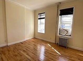 33-15 9th St #1R, Astoria, NY 11106