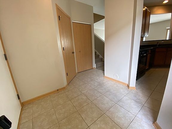 3rd image of 647 W Kristina Ln